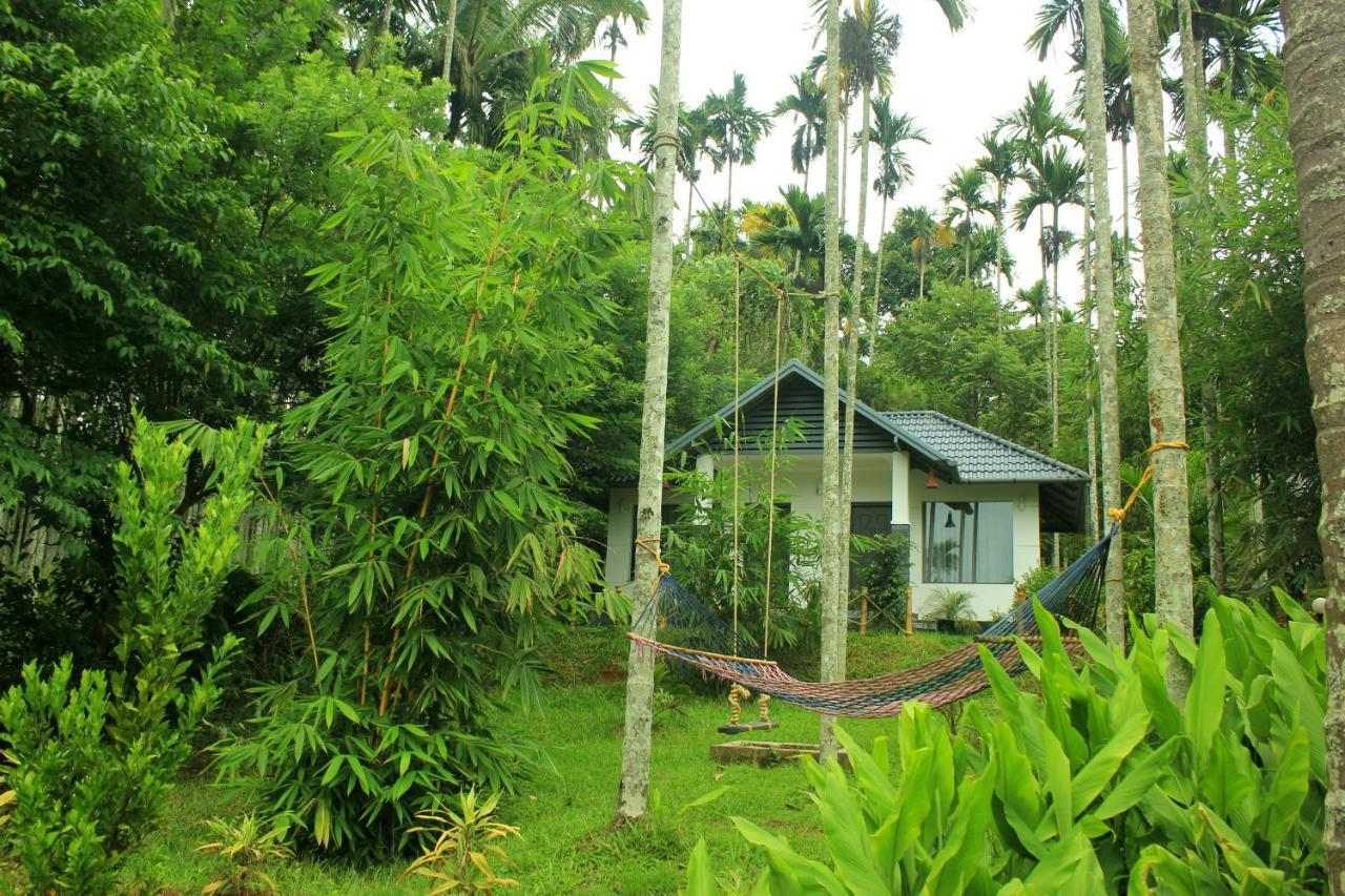 Vintage Garden Resort Sultan Bathery Exterior foto